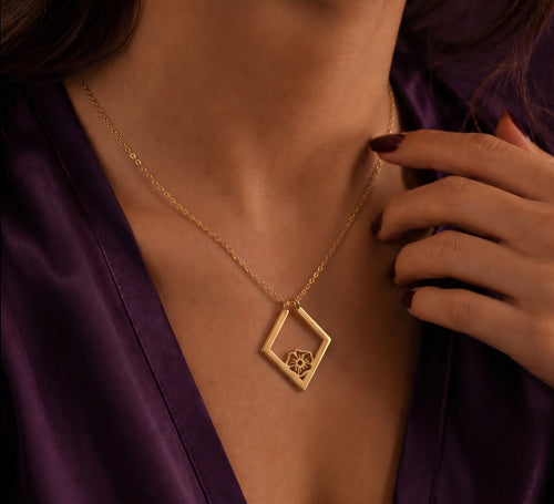 Birth flower ring holder necklace worn on the chest